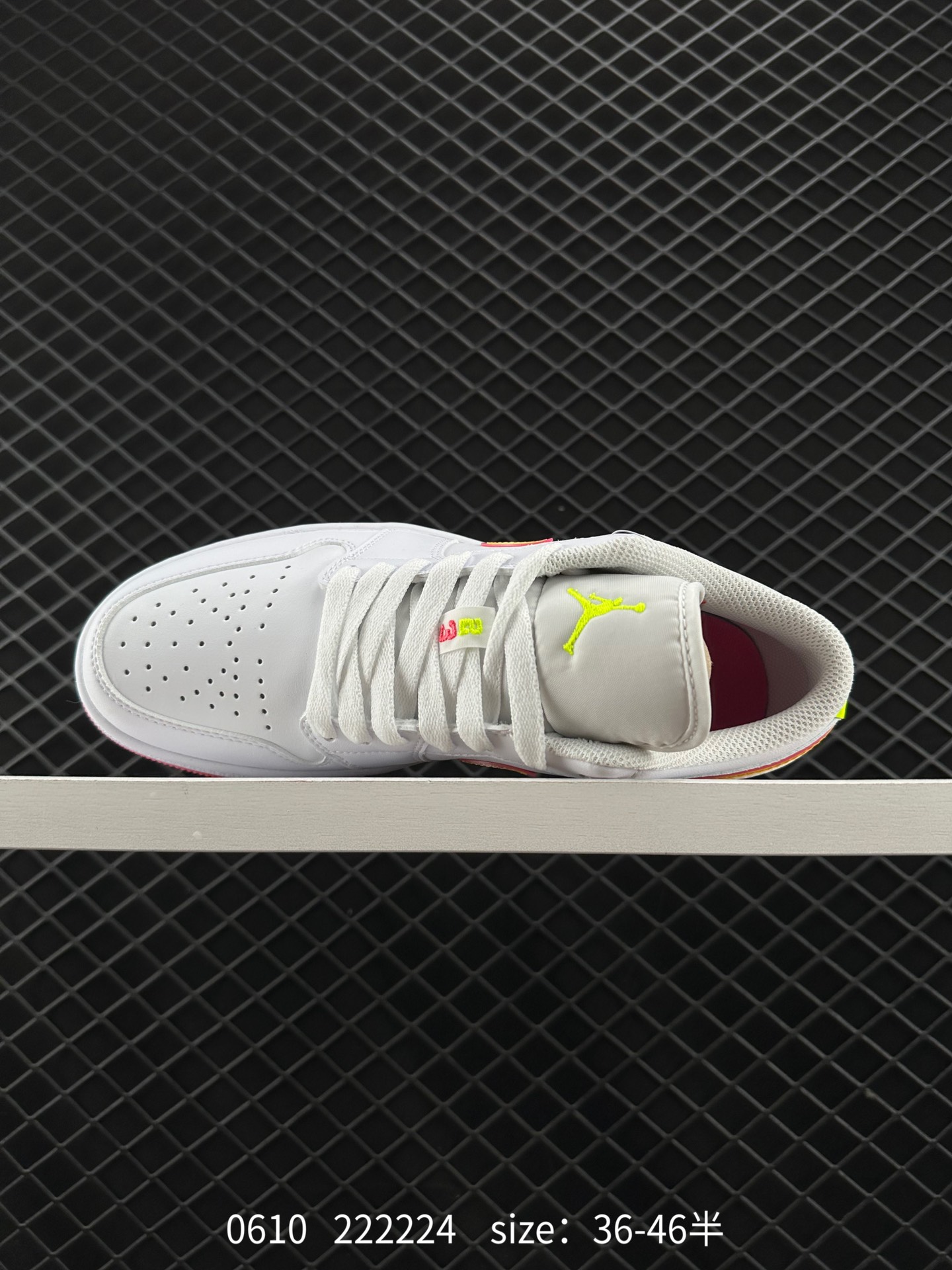 Nike Air Jordan 1 Low SE”Phantom Denim Swoosh“